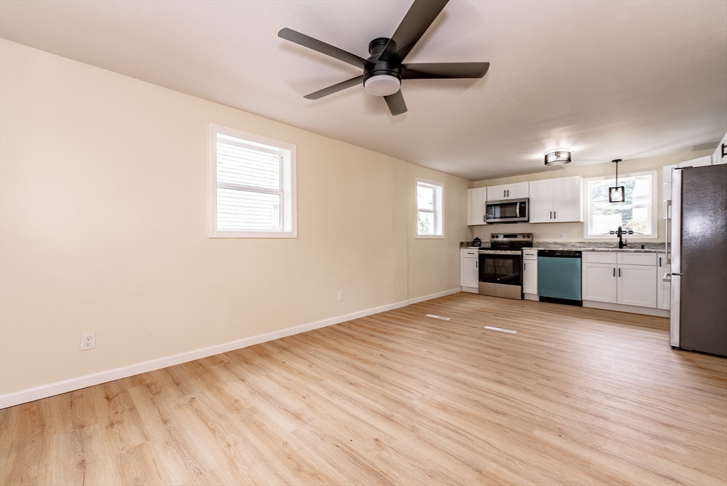 103 Santa Barbara Street Springfield, MA 01104 - Photo 8 of 27 Gallery Image 8