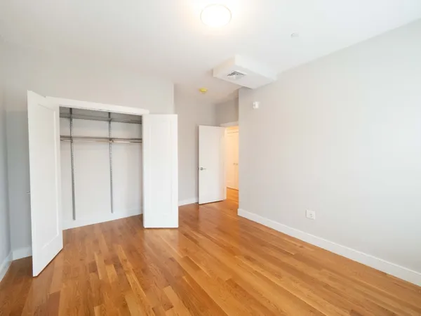 $7,000 | 142 Coolidge Street, Unit 3, Brookline, MA 02446