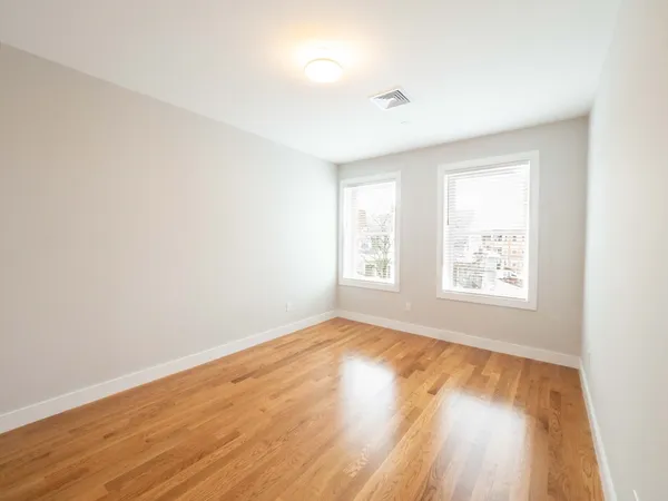 $7,000 | 142 Coolidge Street, Unit 2, Brookline, MA 02446