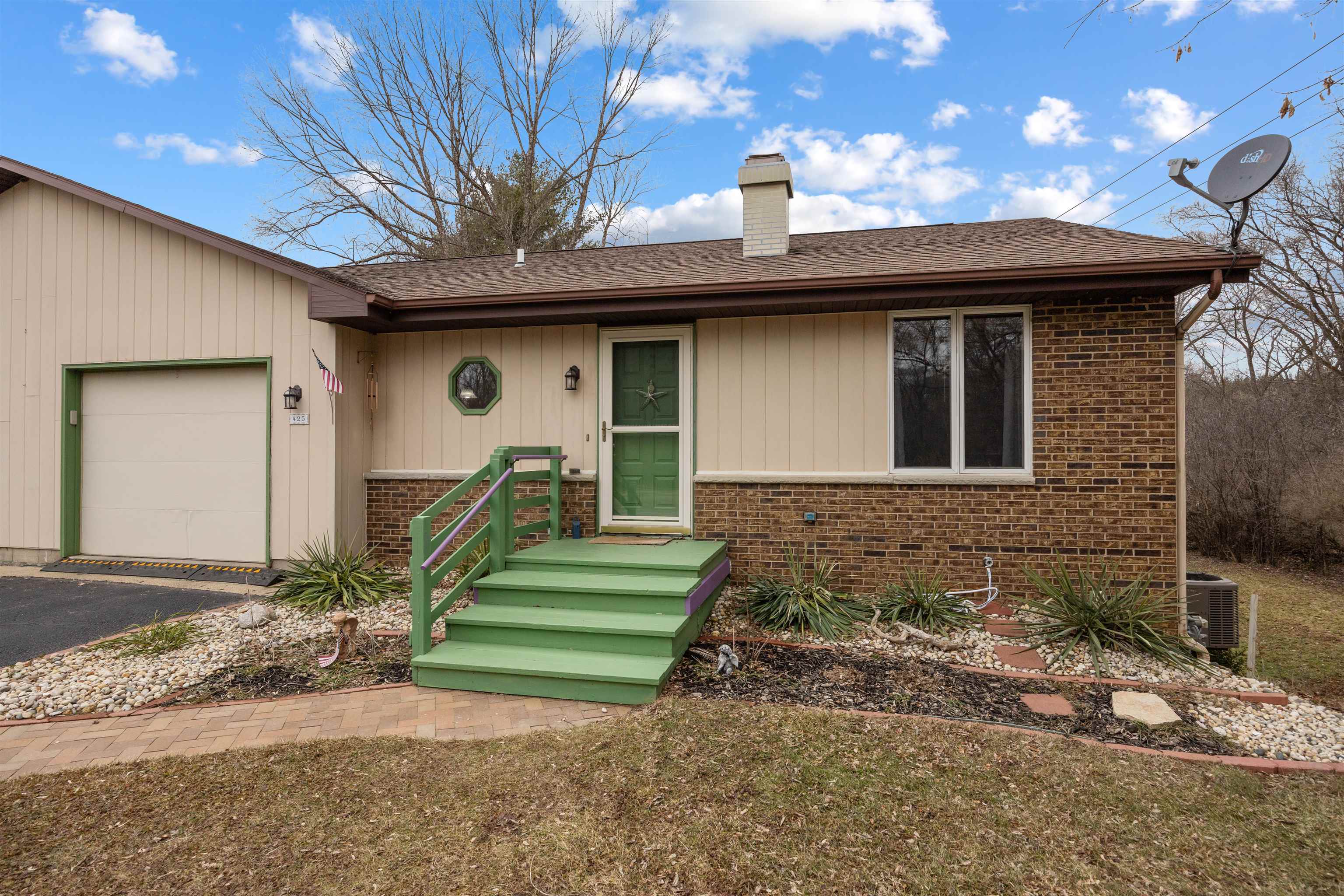 425 North Wright Road Janesville, WI 53546 - Photo 1 of 53