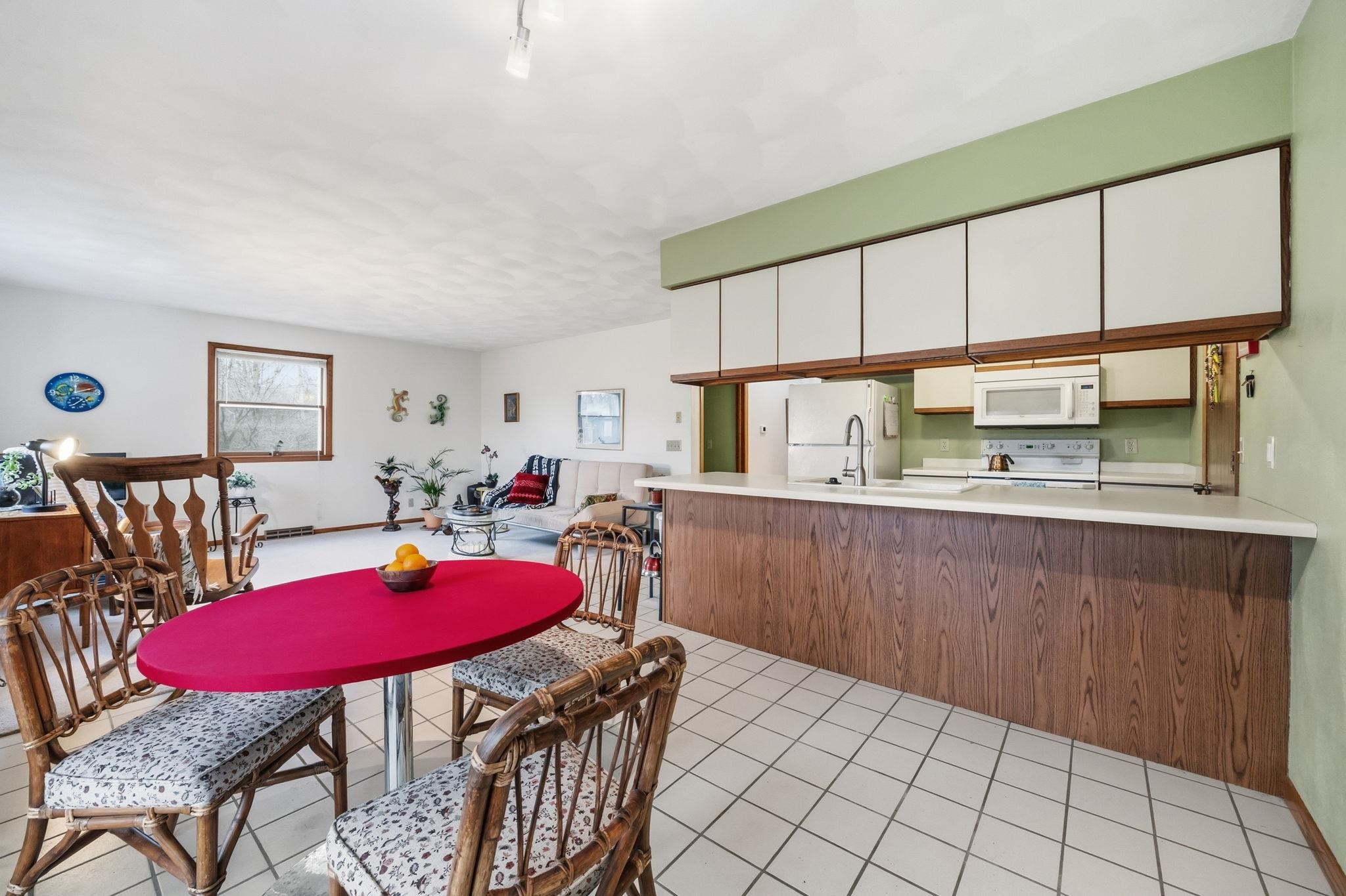 425 North Wright Road Janesville, WI 53546 - Photo 13 of 53