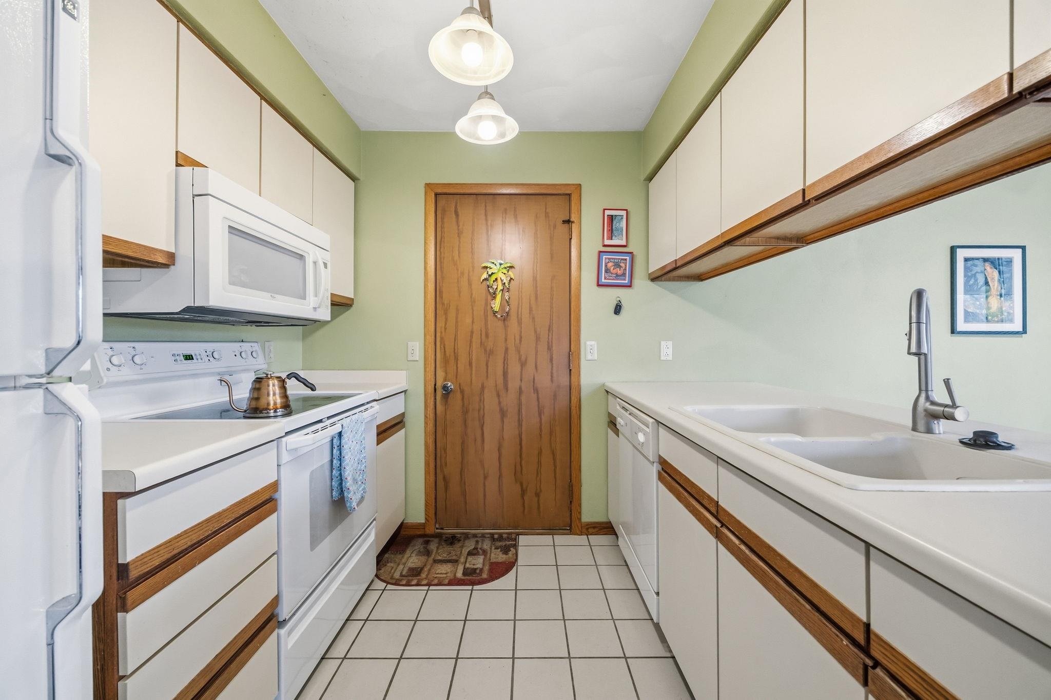 425 North Wright Road Janesville, WI 53546 - Photo 17 of 53