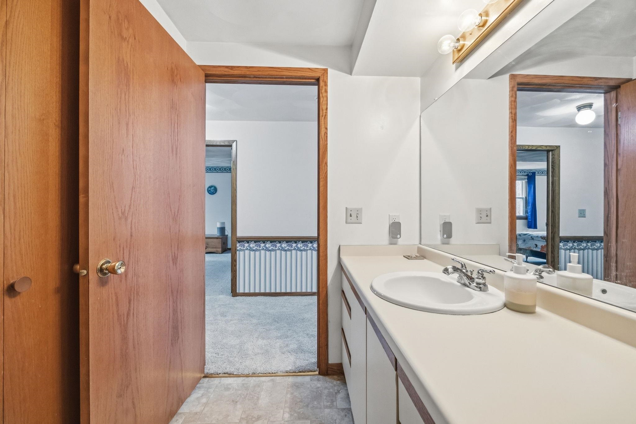 425 North Wright Road Janesville, WI 53546 - Photo 24 of 53