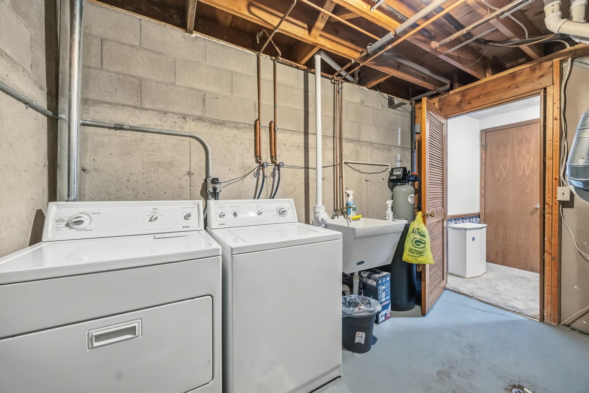 425 North Wright Road Janesville, WI 53546 - Photo 35 of 53