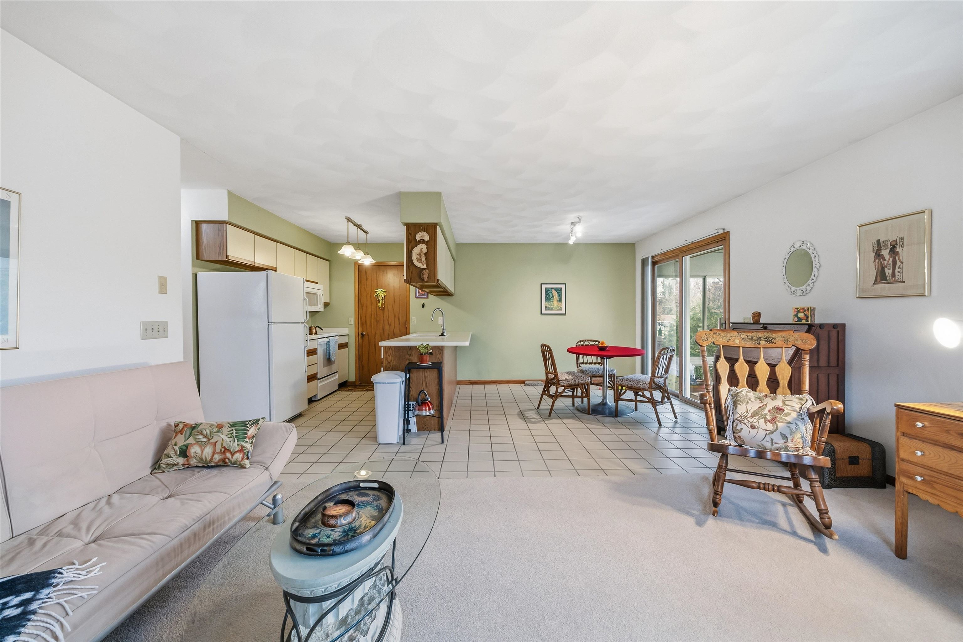 425 North Wright Road Janesville, WI 53546 - Photo 8 of 53