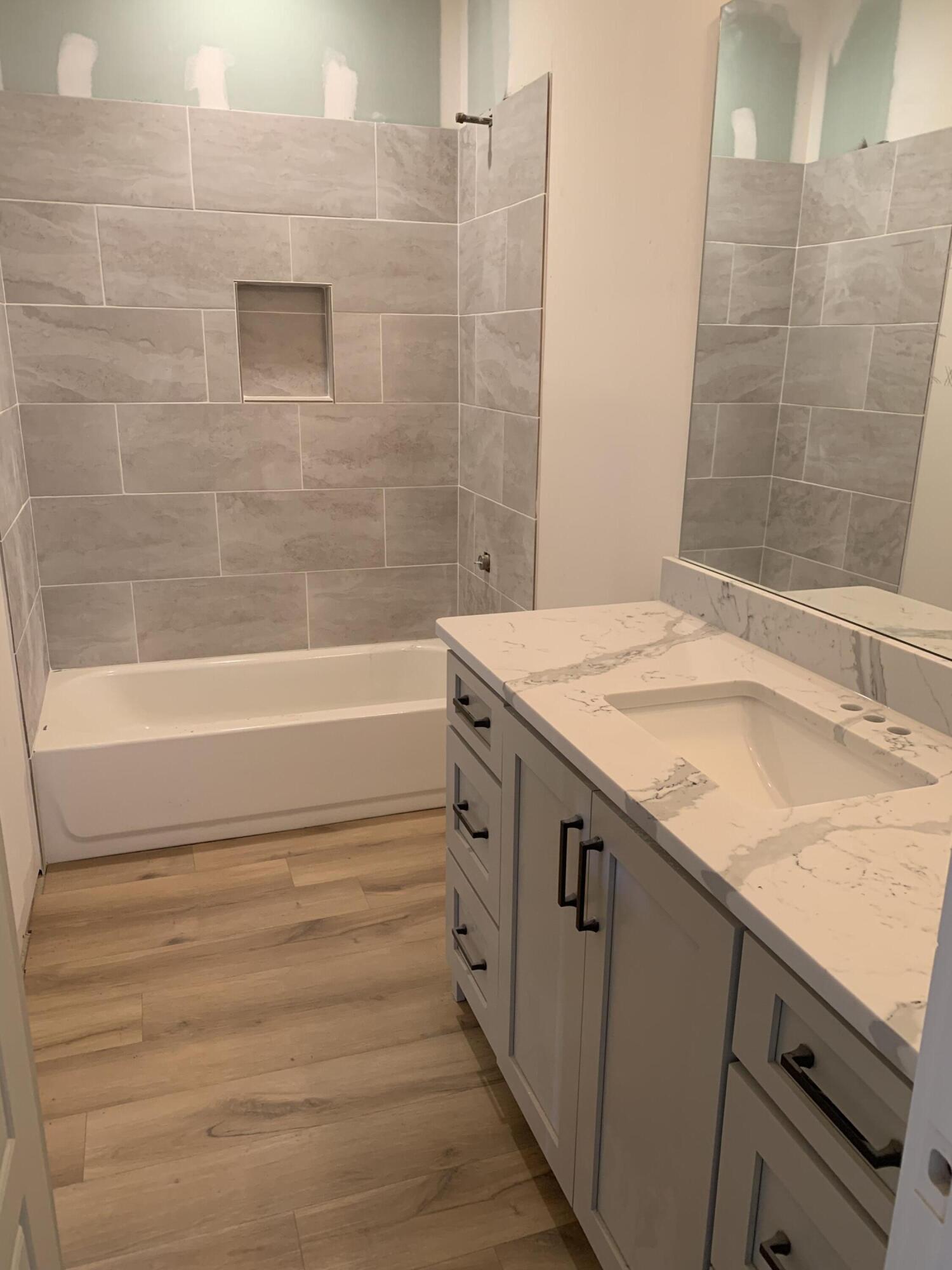 1394 Stone Gate Drive Hernando, MS 38632 - Photo 12 of 20 5E07E431-FBDF-4446-9955-34933F584EFD