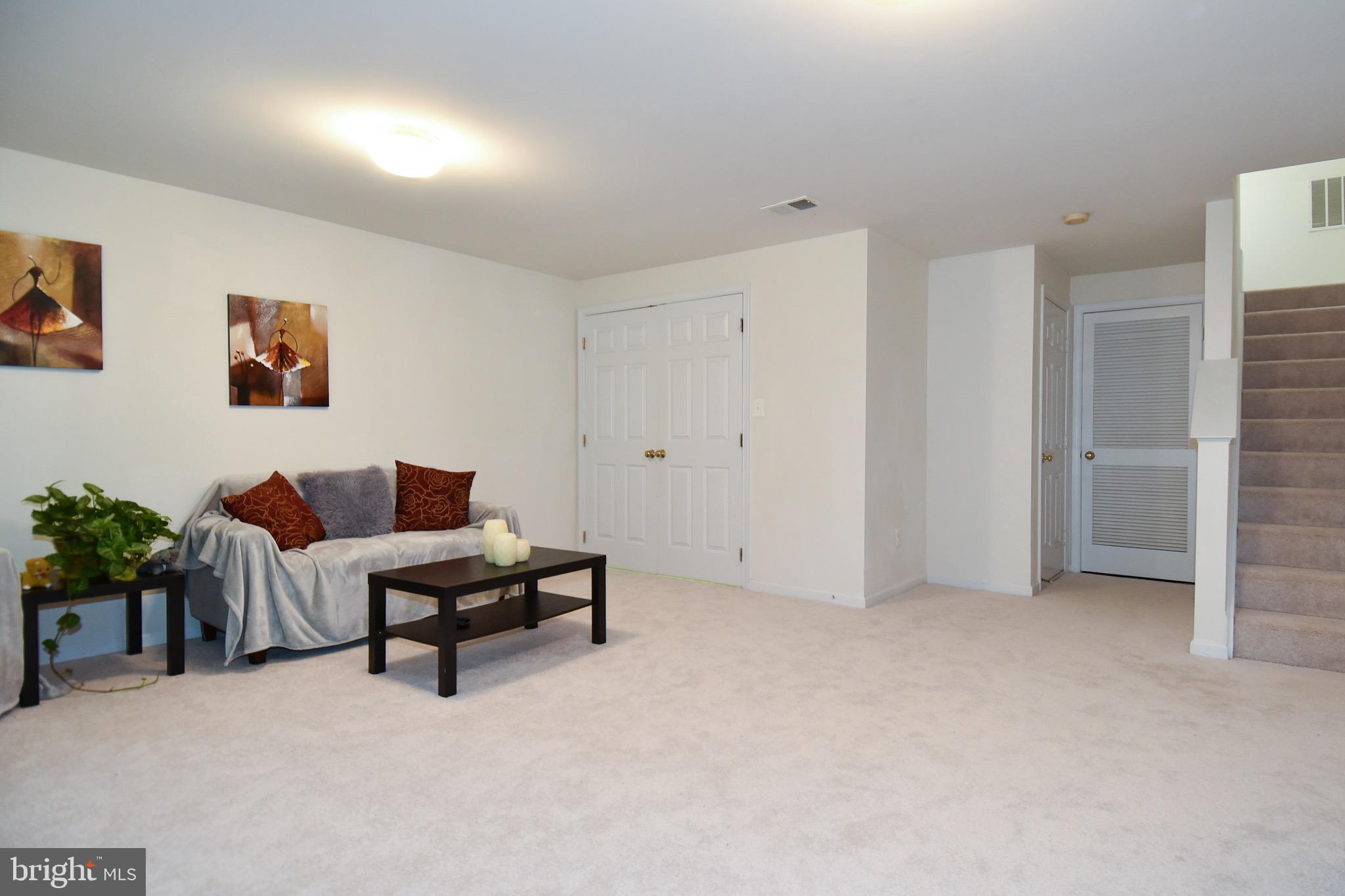 11438 Heritage Commons Way Reston, VA 20194 - Photo 29 of 35 Family Room