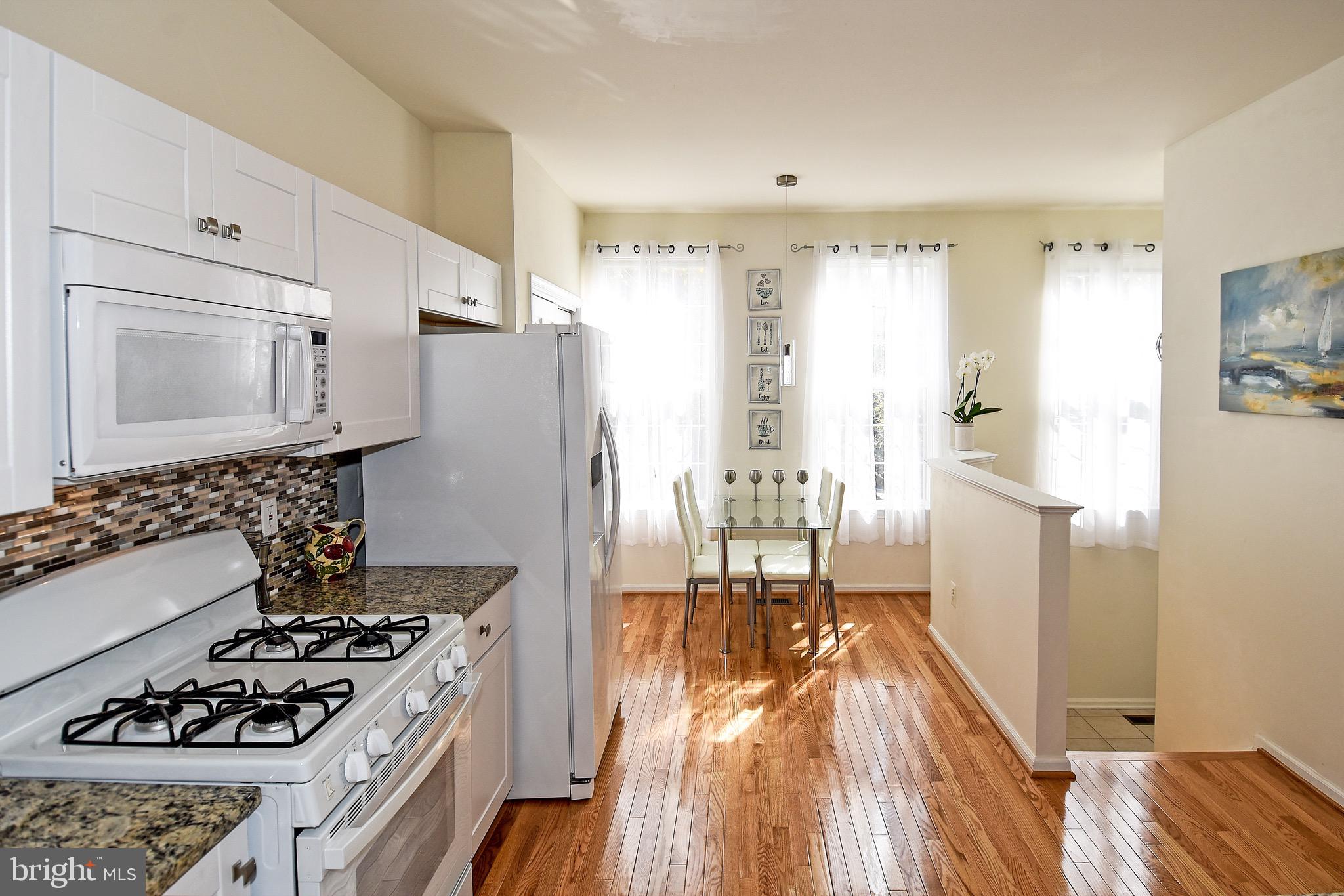 11438 Heritage Commons Way Reston, VA 20194 - Photo 4 of 35 Kitchen
