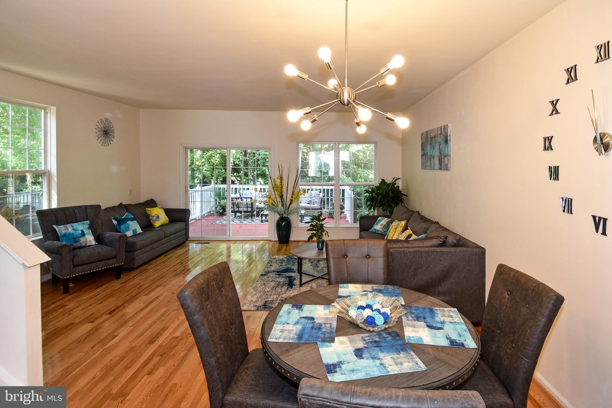 11438 Heritage Commons Way Reston, VA 20194 - Photo 8 of 35 Dining/Living