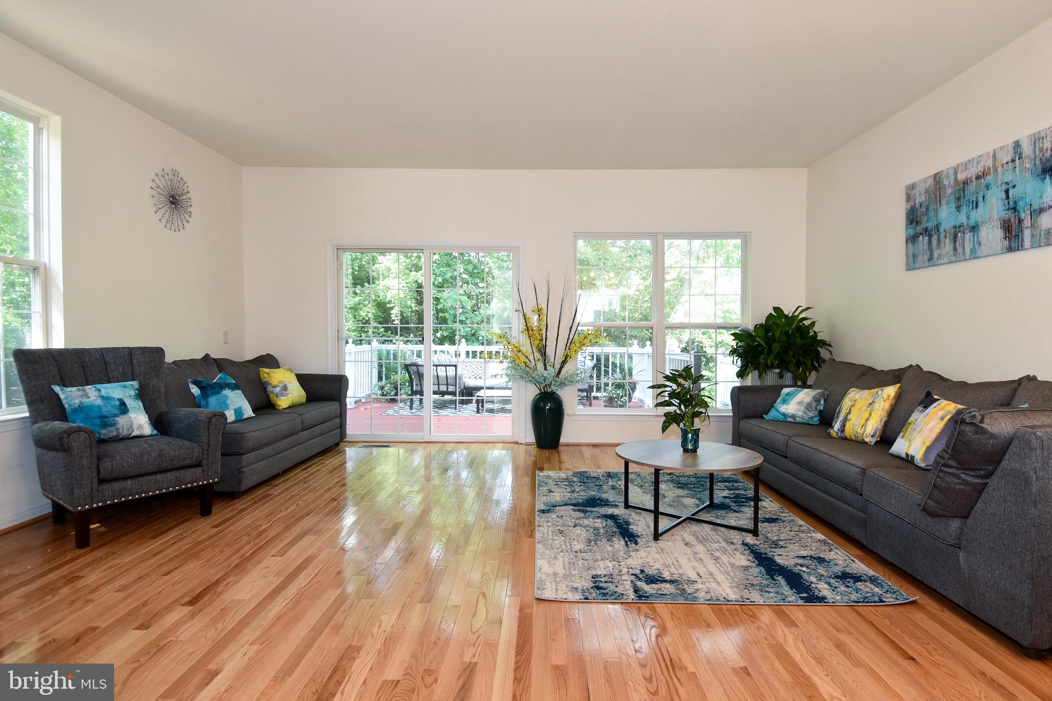 11438 Heritage Commons Way Reston, VA 20194 - Photo 9 of 35 Living Room