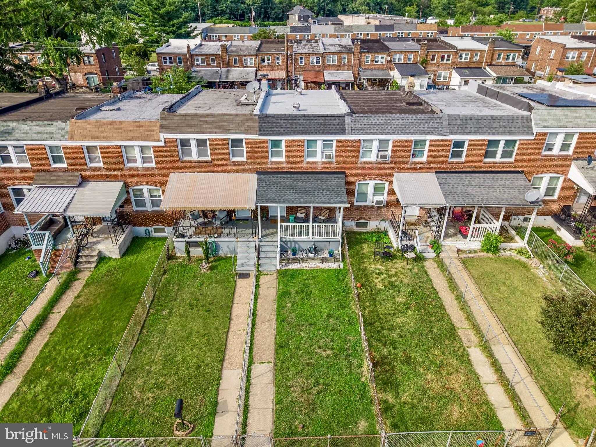 234 West Edgevale Road Baltimore, MD 21225 - Photo 29 of 45 Charming row homes in a green setting.