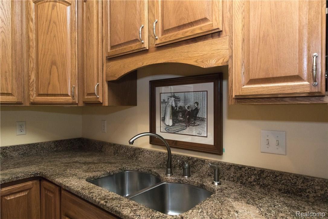 5152 Hidden Ridge Road Metamora, MI 48455 - Photo 5 of 74 Granite/Cabinet Detail