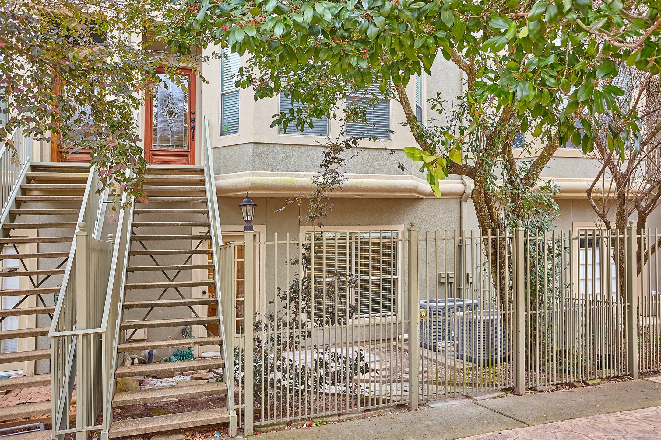 110 Detering Street Houston, TX 77007 - Photo 2 of 41
