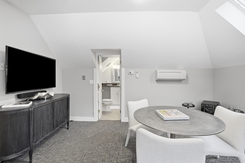 471 West Tisbury Road Edgartown, MA 02539 - Photo 16 of 31