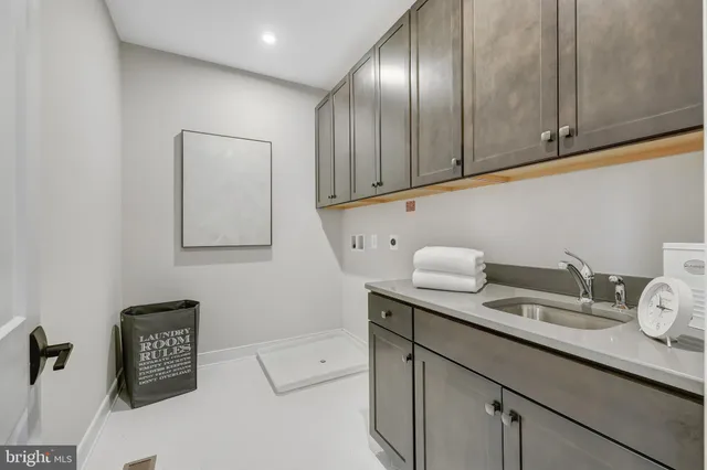 $2,098,500 | 6601 Gordon Avenue, Falls Church, VA 22046