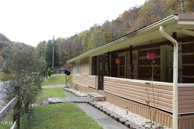 $115,000 | 2301 State Road 636, St. Charles, VA 24282