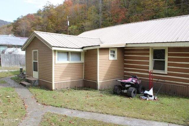 $115,000 | 2301 State Road 636, St. Charles, VA 24282