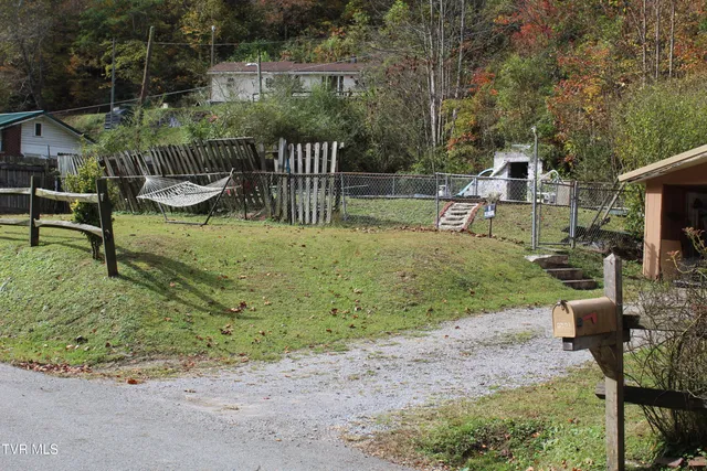 $115,000 | 2301 State Road 636, St. Charles, VA 24282