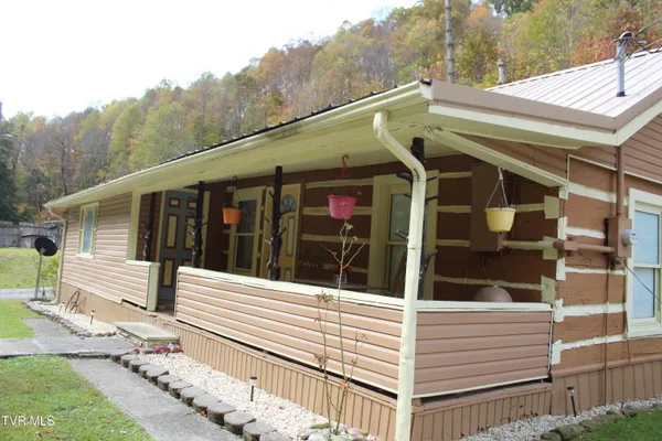 $115,000 | 2301 State Road 636, St. Charles, VA 24282