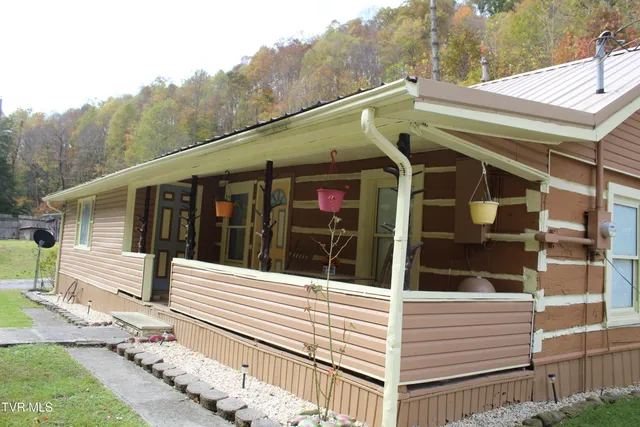 $115,000 | 2301 State Road 636, St. Charles, VA 24282