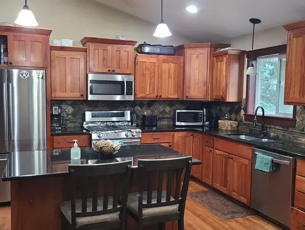 $3,750 | 1539 Hydram Avenue North, Oakdale, MN 55128