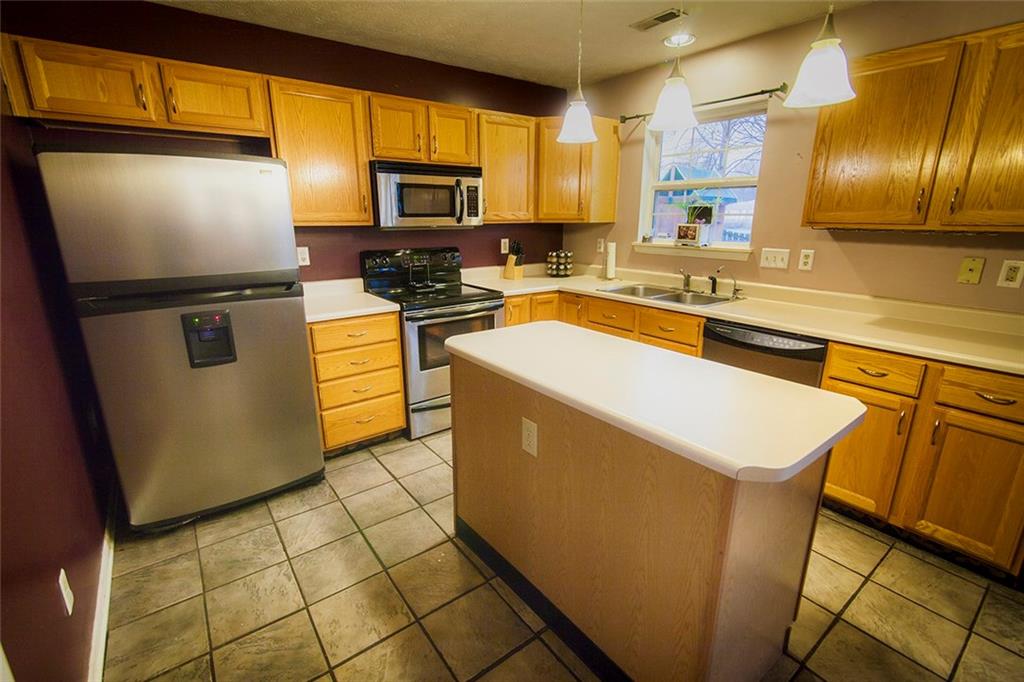 120 Canterbury Road Pendleton, IN 46064 - Photo 10 of 24