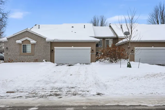 $350,000 | 3909 93rd Avenue North, Brooklyn Park, MN 55443