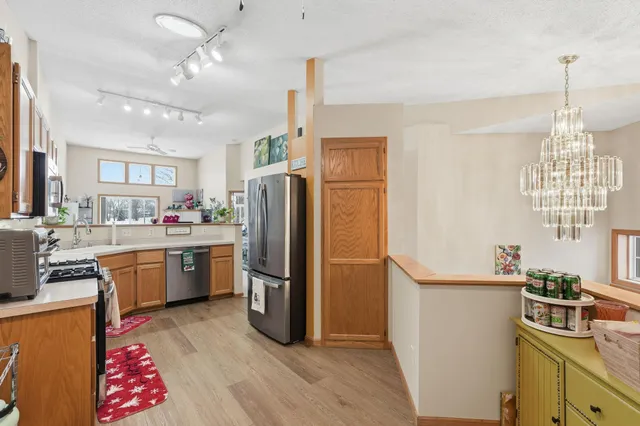 $350,000 | 3909 93rd Avenue North, Brooklyn Park, MN 55443