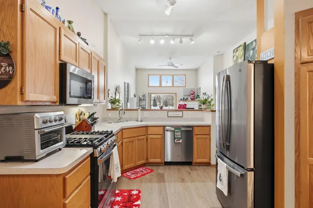 $350,000 | 3909 93rd Avenue North, Brooklyn Park, MN 55443