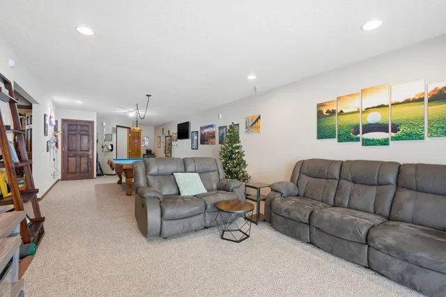 $350,000 | 3909 93rd Avenue North, Brooklyn Park, MN 55443