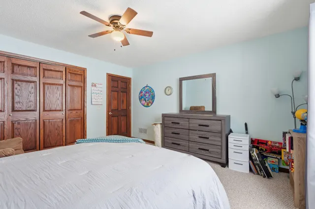 $350,000 | 3909 93rd Avenue North, Brooklyn Park, MN 55443