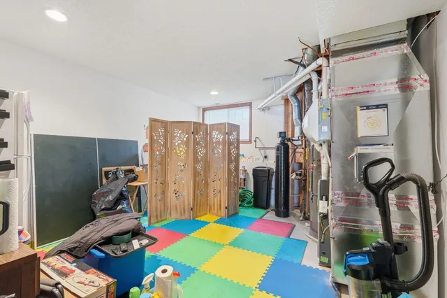 $350,000 | 3909 93rd Avenue North, Brooklyn Park, MN 55443