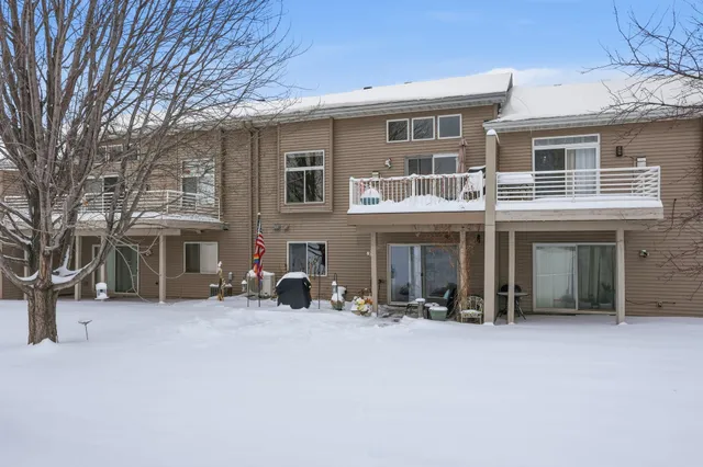 $350,000 | 3909 93rd Avenue North, Brooklyn Park, MN 55443