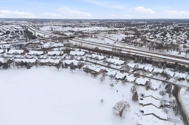 $350,000 | 3909 93rd Avenue North, Brooklyn Park, MN 55443