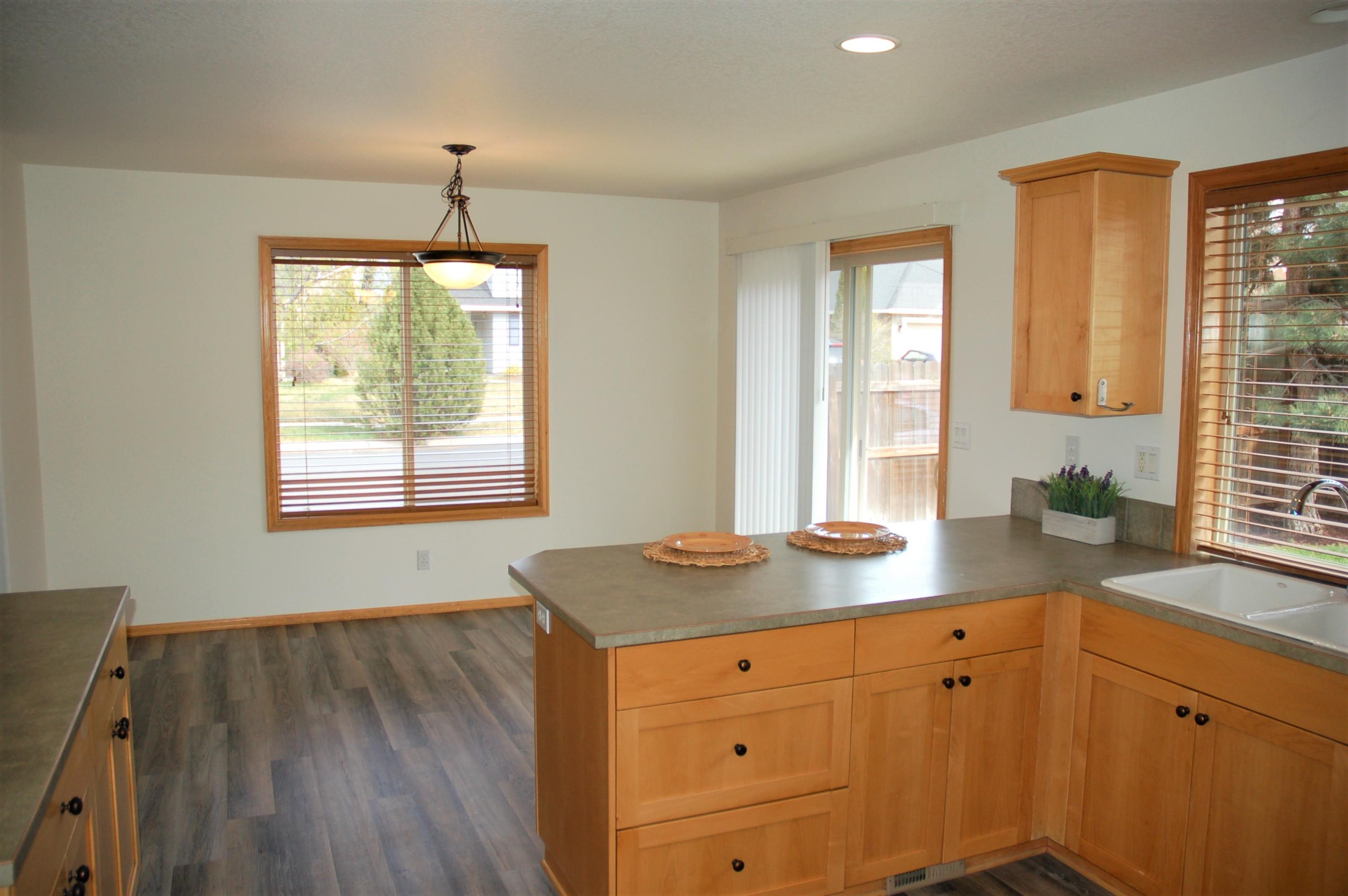 20564 Dylan Loop Bend, OR 97702 - Photo 12 of 31 DYLAN-12