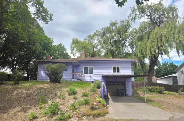 $449,000 | 615 North Washington Street, Moscow, ID 83843