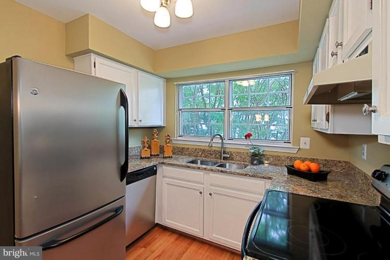 7739 Inversham Drive, Unit 182 Falls Church, VA 22042 - Photo 12 of 30 Kitchen #3