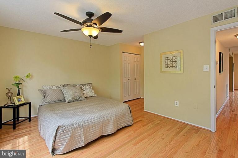 7739 Inversham Drive, Unit 182 Falls Church, VA 22042 - Photo 16 of 30 Master Bedroom #2