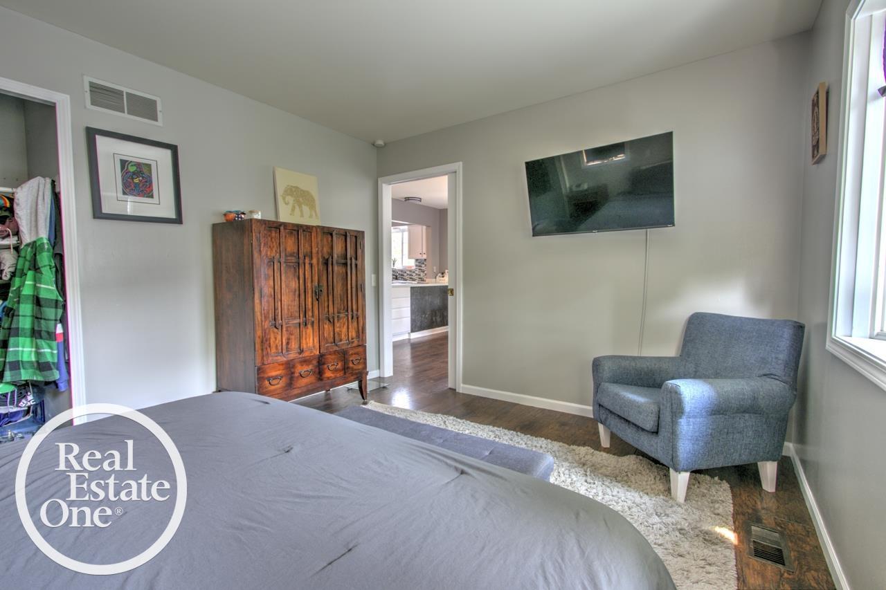 212 Moross Road Grosse Pointe Farms, MI 48236 - Photo 18 of 47