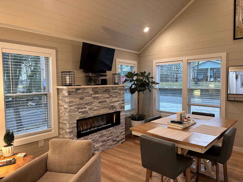 610 East 2nd Street Blue Ridge, GA 30513 - Photo 7 of 26 Gallery Image 7