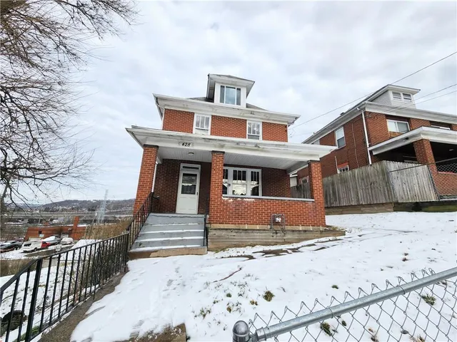 $1,250 | 428 Glenn Street, Clairton, PA 15025