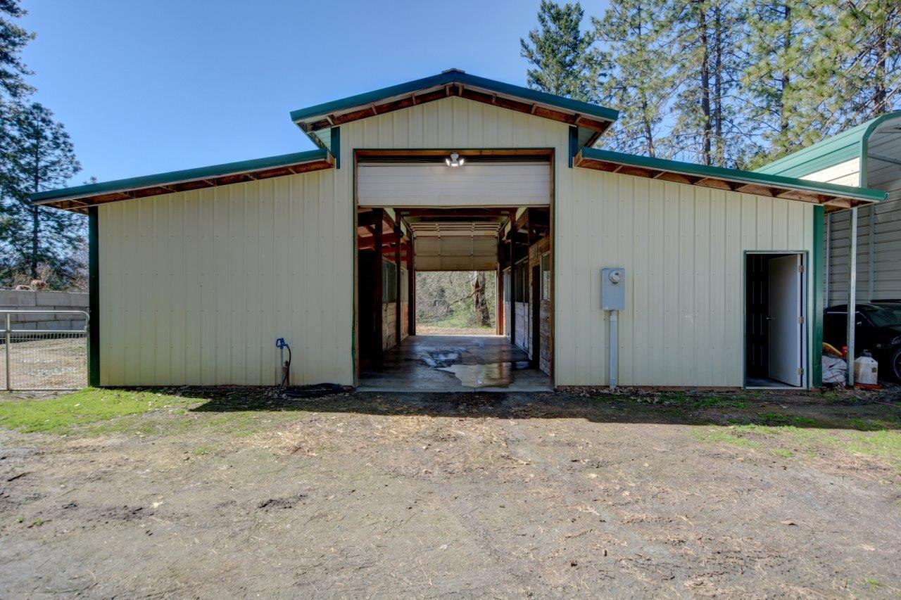 2681 Robertson Bridge Road Grants Pass, OR 97526 - Photo 26 of 42 DSC_6849_50_51