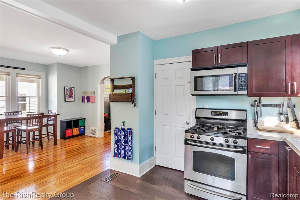2655 Kenmore Road Berkley, MI 48072 - Photo 19 of 32