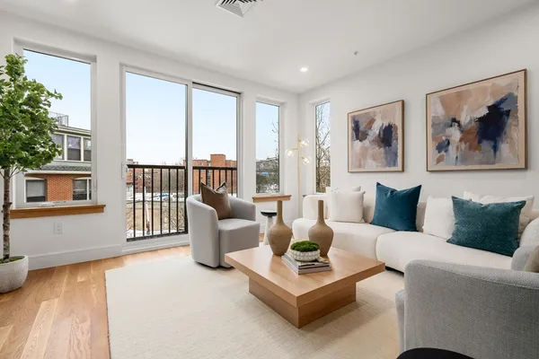 $1,795,000 | 58 Kent, Unit U301, Brookline, MA 02445