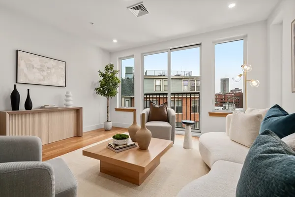 $1,795,000 | 58 Kent, Unit U301, Brookline, MA 02445