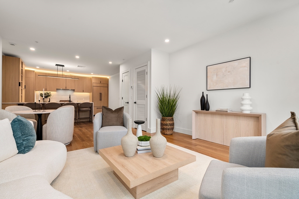 58 Kent, Unit U301 Brookline, MA 02445 - Photo 5 of 26