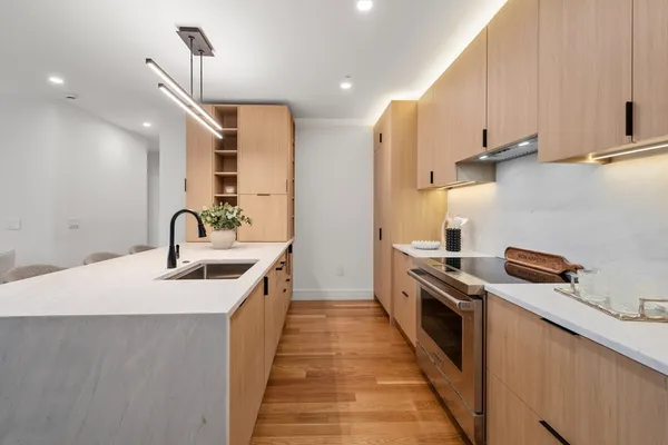 $1,795,000 | 58 Kent, Unit U301, Brookline, MA 02445