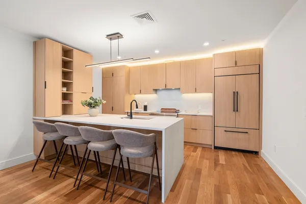 $1,795,000 | 58 Kent, Unit U301, Brookline, MA 02445