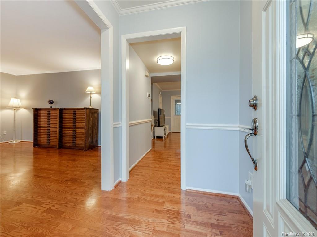8909 Sardis Road Charlotte, NC 28270 - Photo 3 of 28 Gallery Image 3