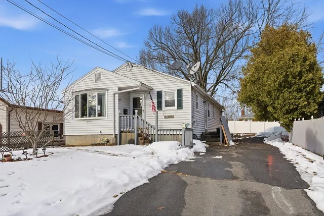 $249,900 | 60 Hawthorn Street, Chicopee, MA 01020